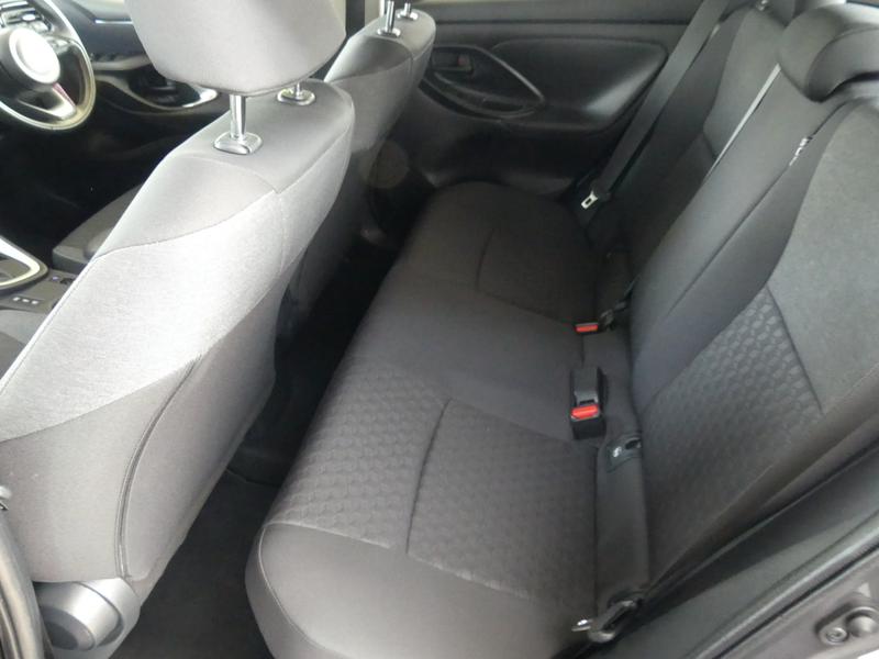 Toyota Yaris Photo a96da2e9-9fdb-42f9-aa52-c820c057eab3.jpg