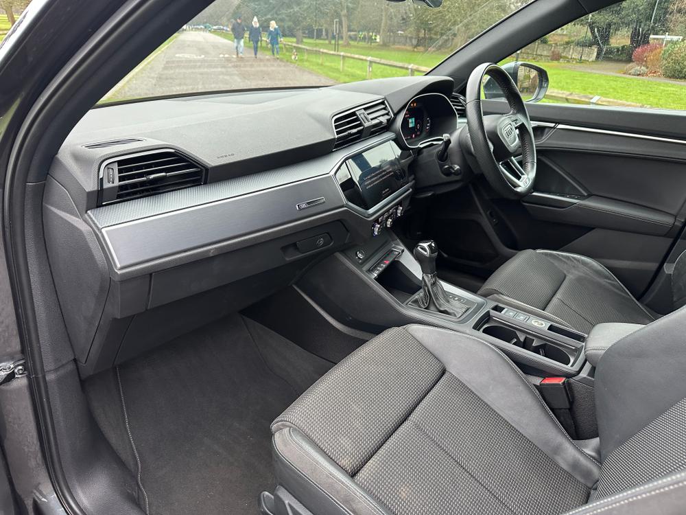 Used Audi Q3 AO69RUH 18