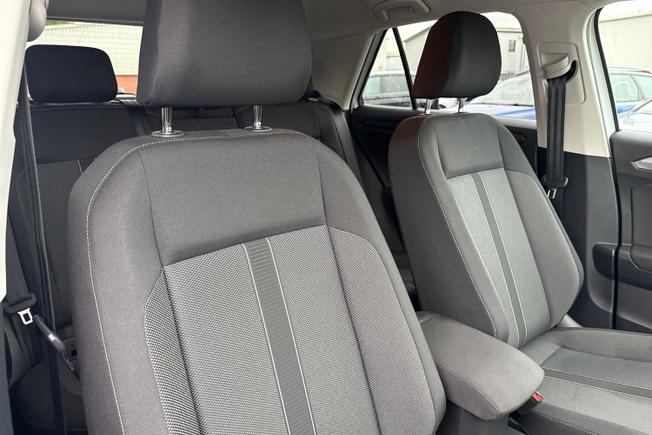 VOLKSWAGEN T-Roc Photo 20