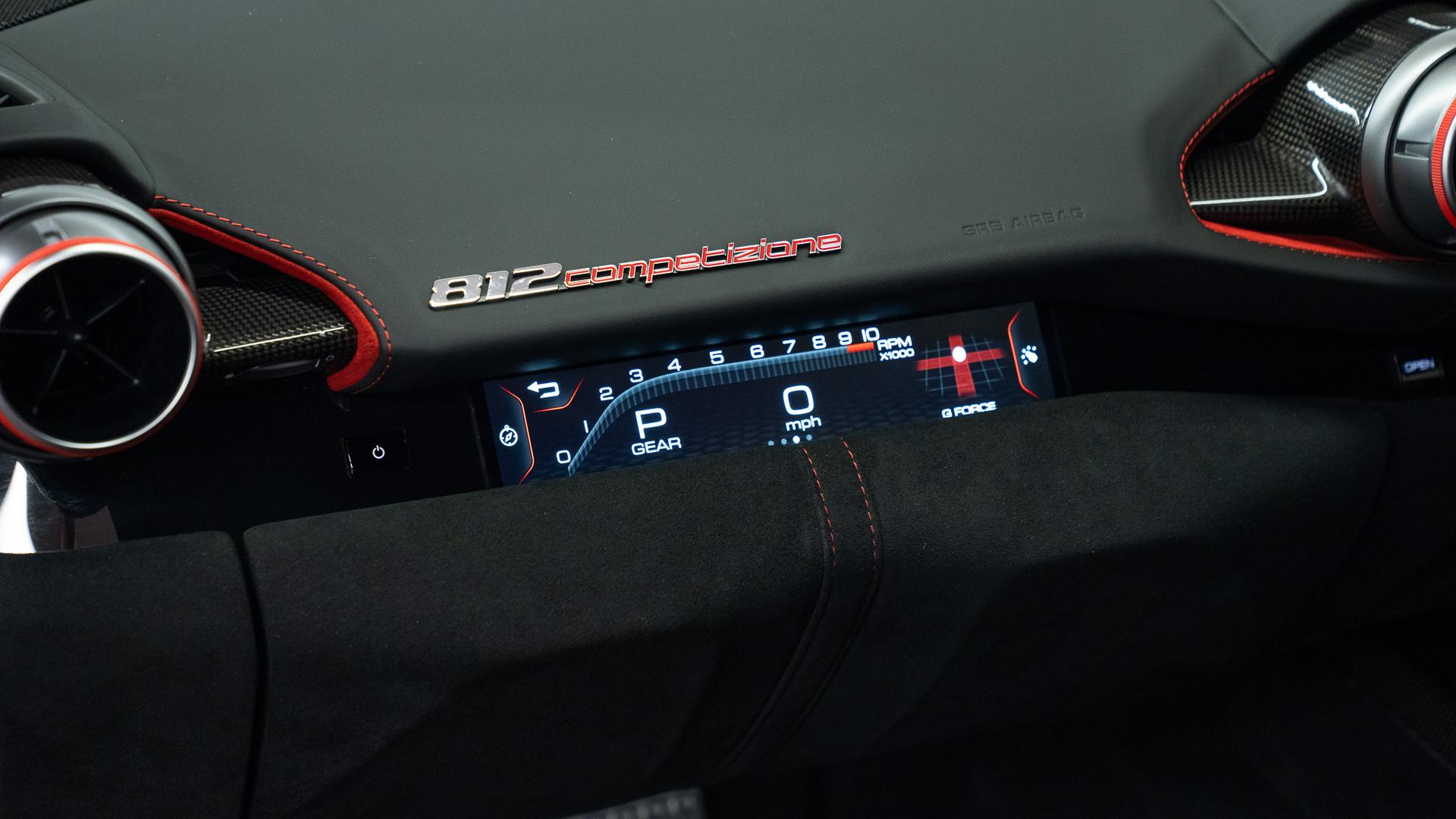 Ferrari 812 Photo a97b82d4-6485-4165-9a9a-6b0fe5712806.jpg
