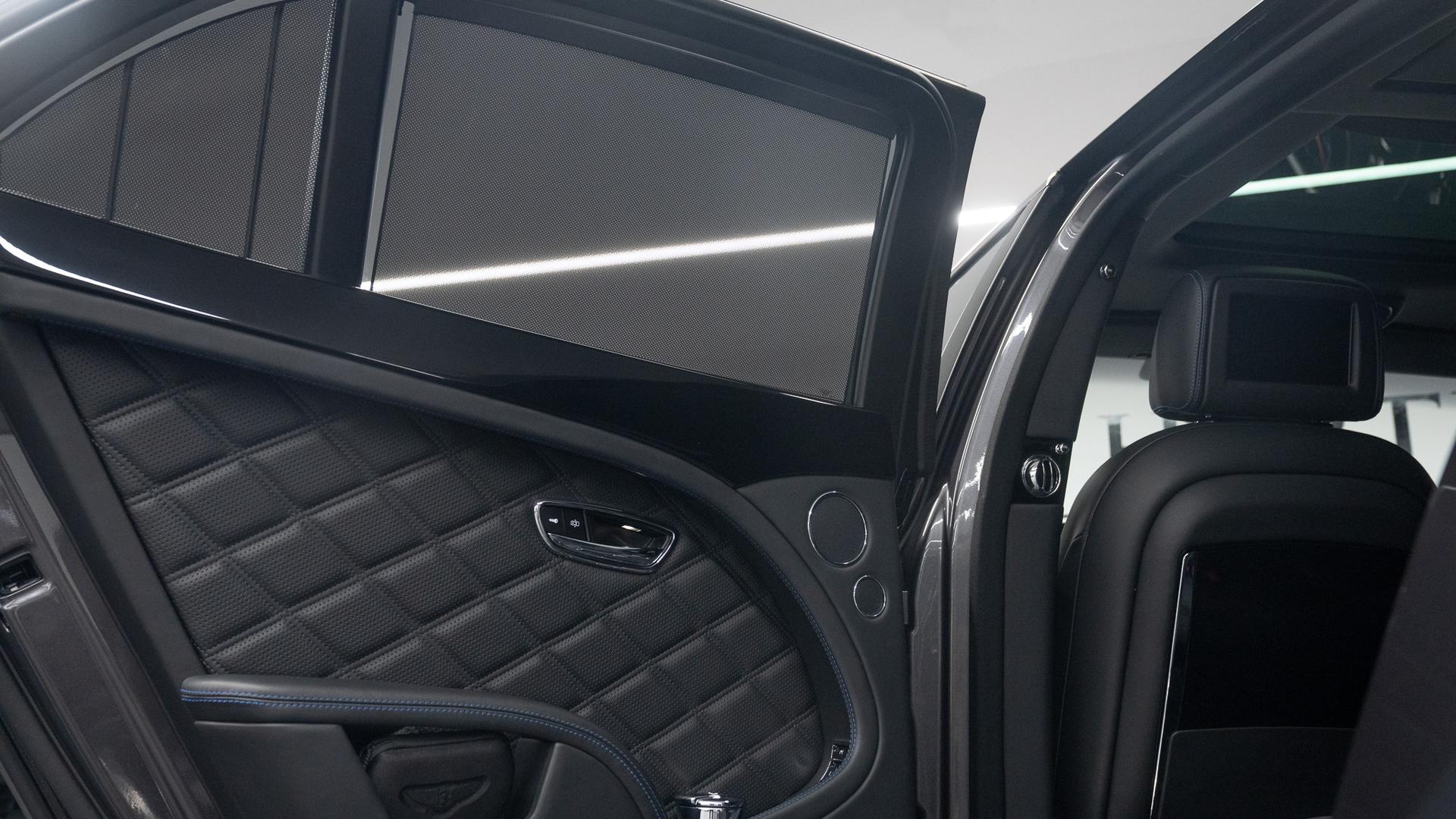 Bentley Mulsanne Photo a98647a6-2101-4496-873a-14dede9684f9.jpg