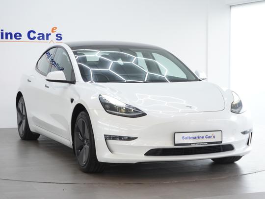 TESLA Model 3 Photo a9946d8a-a606-466a-98e9-f6db03bd6609.jpg