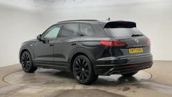 VOLKSWAGEN Touareg Photo 3