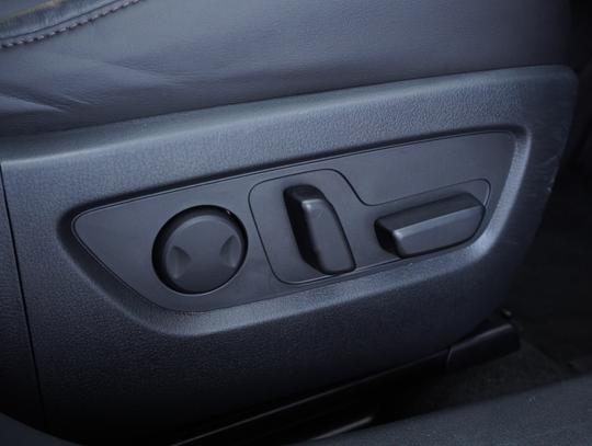Mazda CX-30 Photo a9aaa6e9-b2fe-468e-a9ca-e4eae70cc55c.jpg