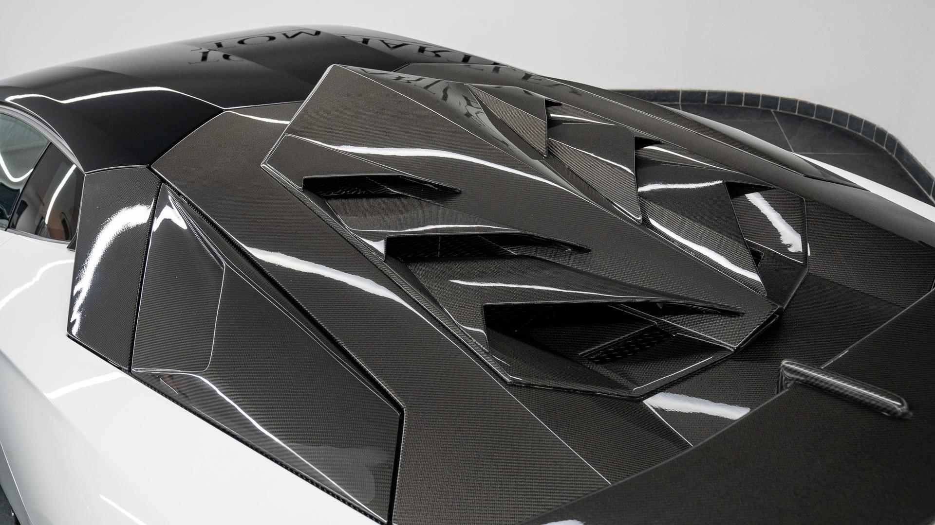 LAMBORGHINI Aventador Photo a9b12beb-36c9-4057-ab9b-50b14db9efbd.jpg
