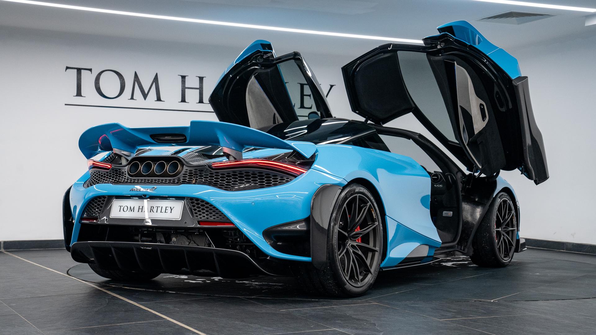 McLaren 765LT Photo a9b7e07b-70bf-45bb-b6a6-1b4b4db6221f.jpg