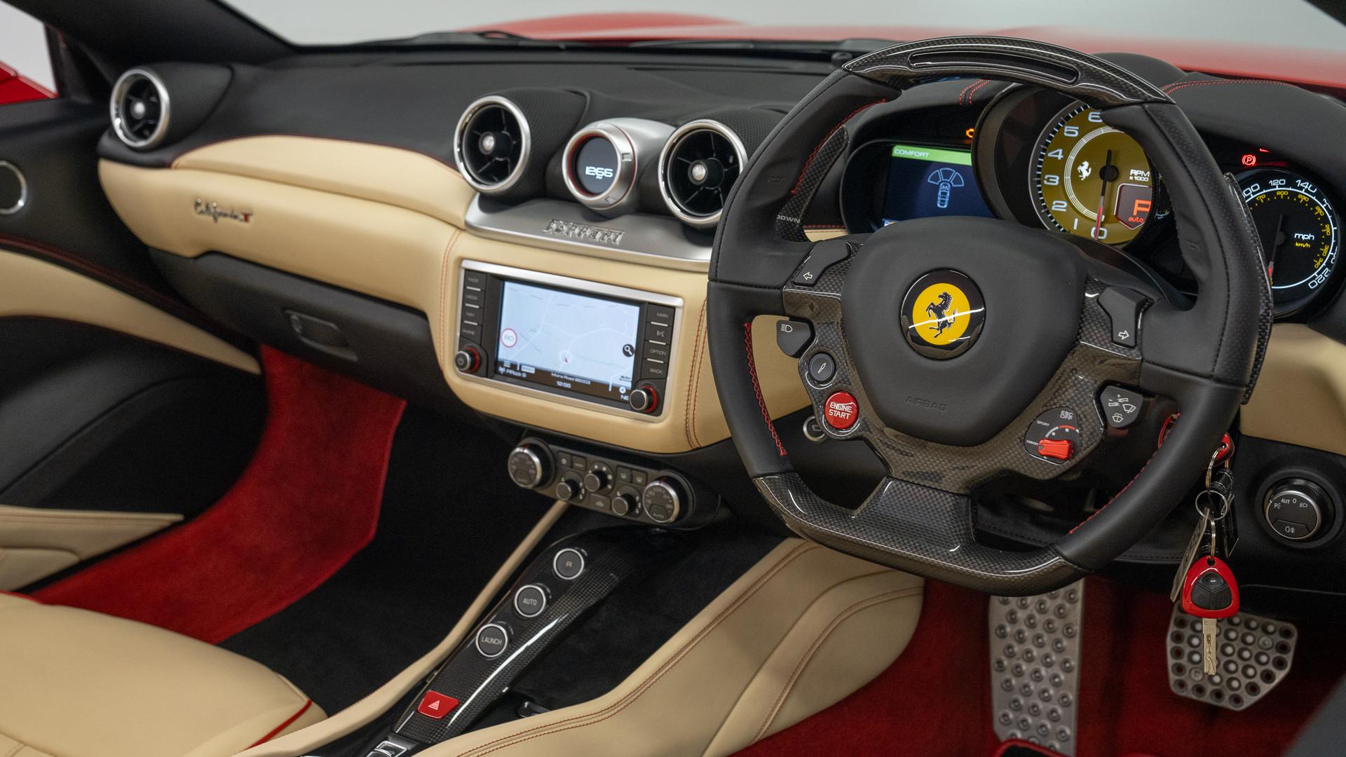 Ferrari California Photo a9b7f6f0-4cb6-4180-8c04-565dc6fd67f3.jpg
