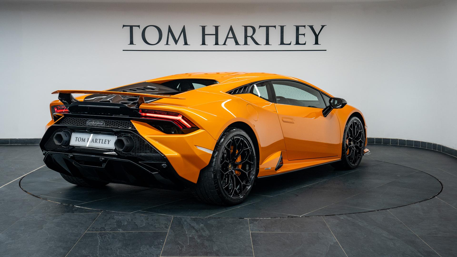 LAMBORGHINI Huracan Photo a9bf94f0-c4cc-4d5c-b54e-dd88d09dc05d.jpg