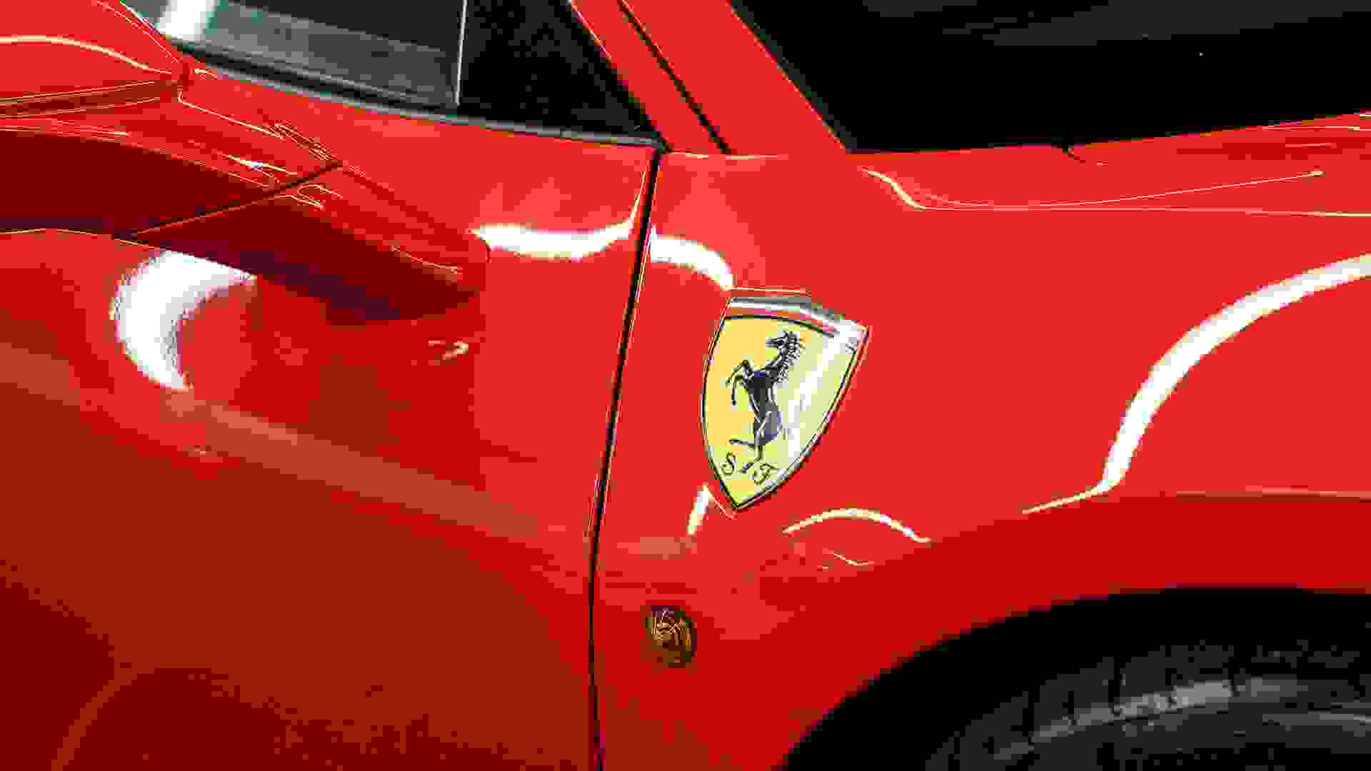 Ferrari 488 Photo a9cbfea9-7c4f-405a-815a-0a73b581b246.jpg