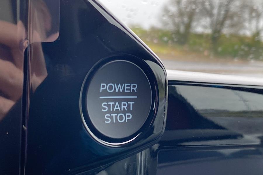 Ford TRANSIT CUSTOM Photo a9d95b2f-b0c8-4c31-8b46-9ff2f77bf1d1.jpg