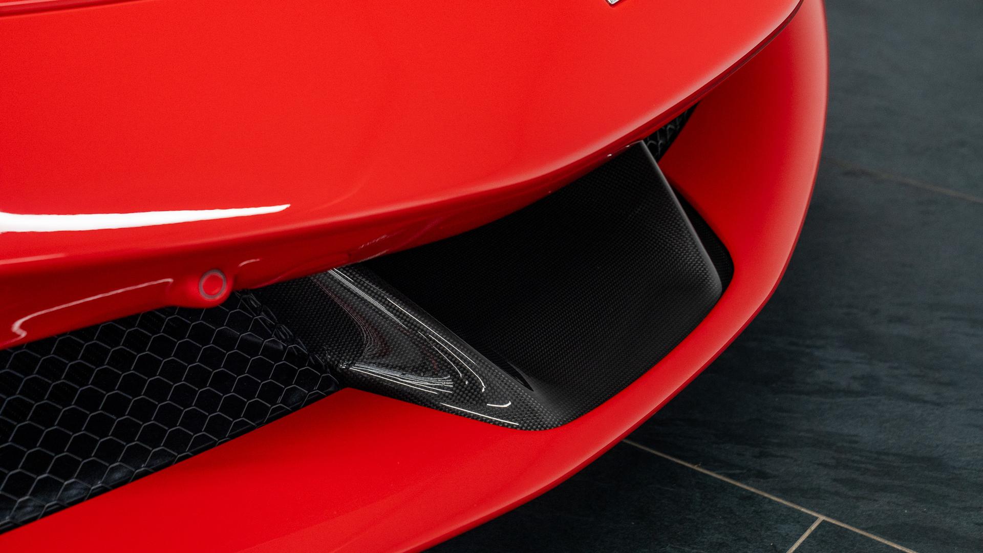 Ferrari SF90 Photo a9e0d634-0f8c-4536-8a4a-3bfe6bffa803.jpg