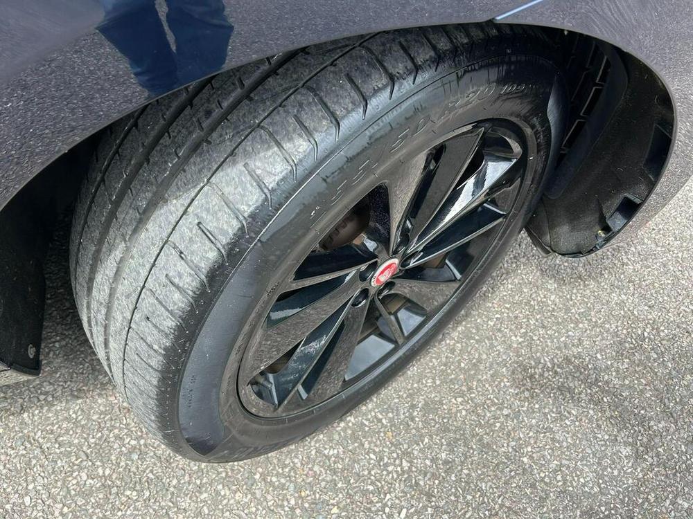 Used Jaguar F-PACE WV72YXT 33