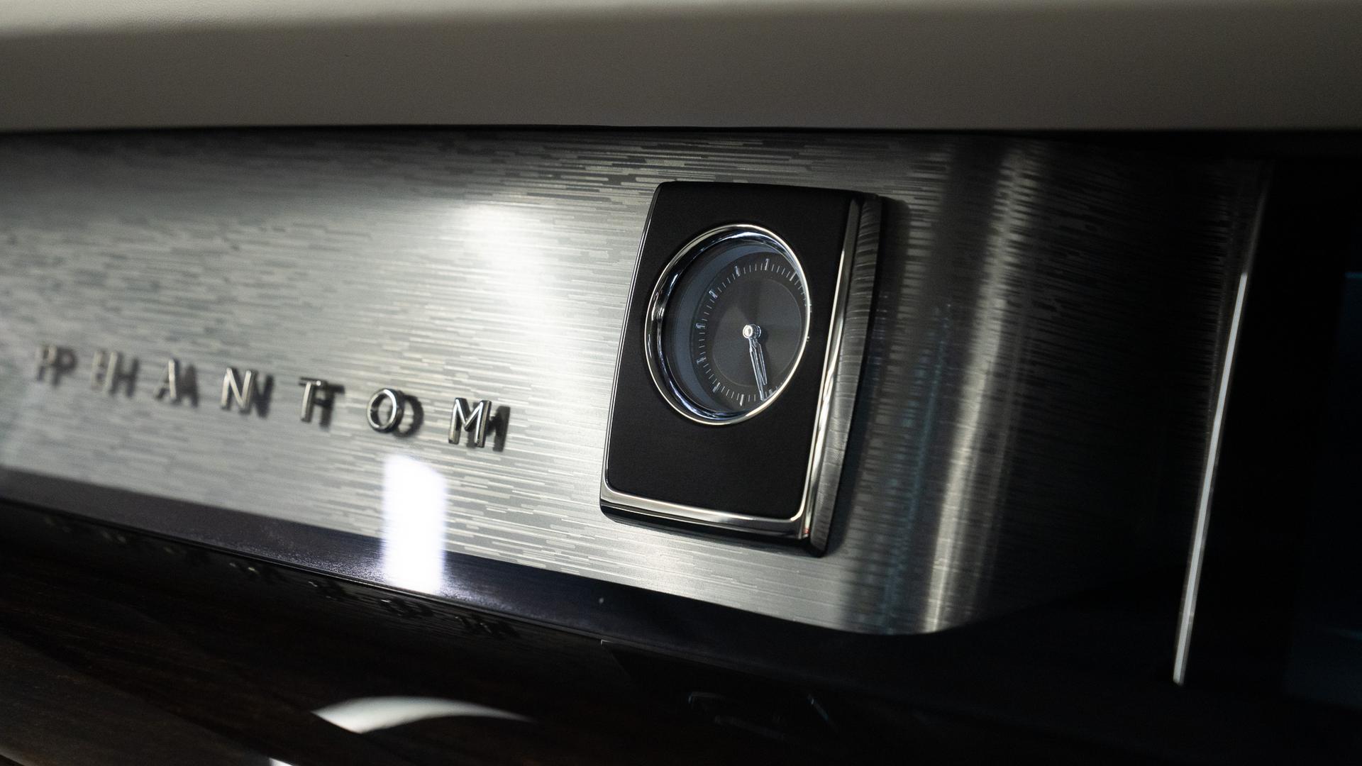 Rolls-Royce Phantom Photo a9e84b9a-25f7-4ea4-9291-b6592eea03e4.jpg