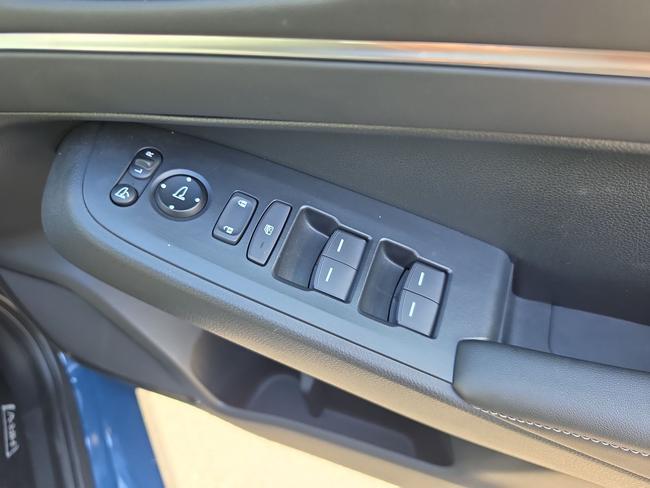 Honda HR-V Photo a9ed3f0c-36f2-494b-979d-32b4e996bc07.jpg