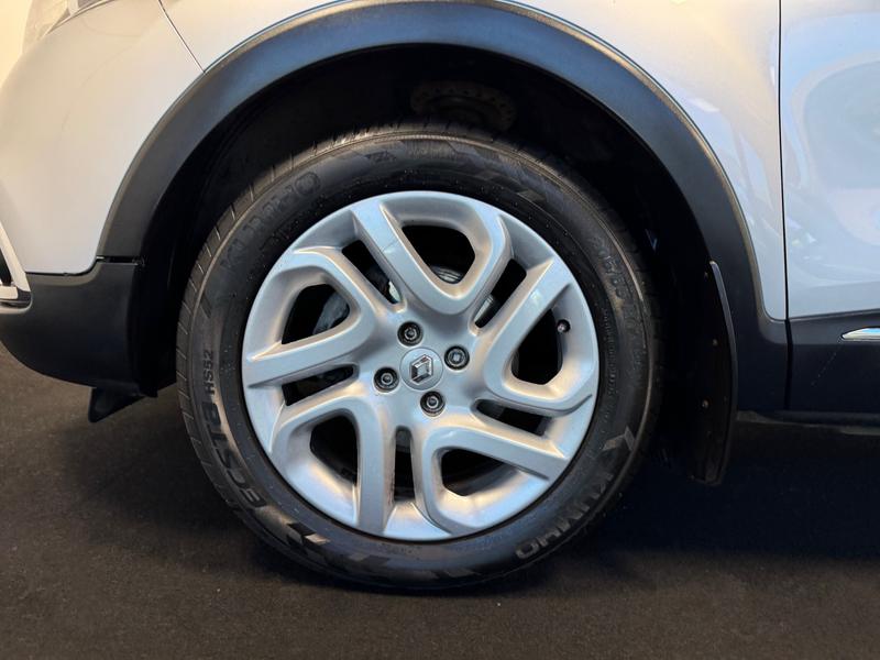 Renault Captur Photo a9f47659-0ee3-440c-b88c-42b6bd8a0133.jpg