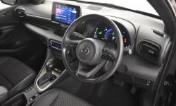 MAZDA 2 Hybrid Photo 2