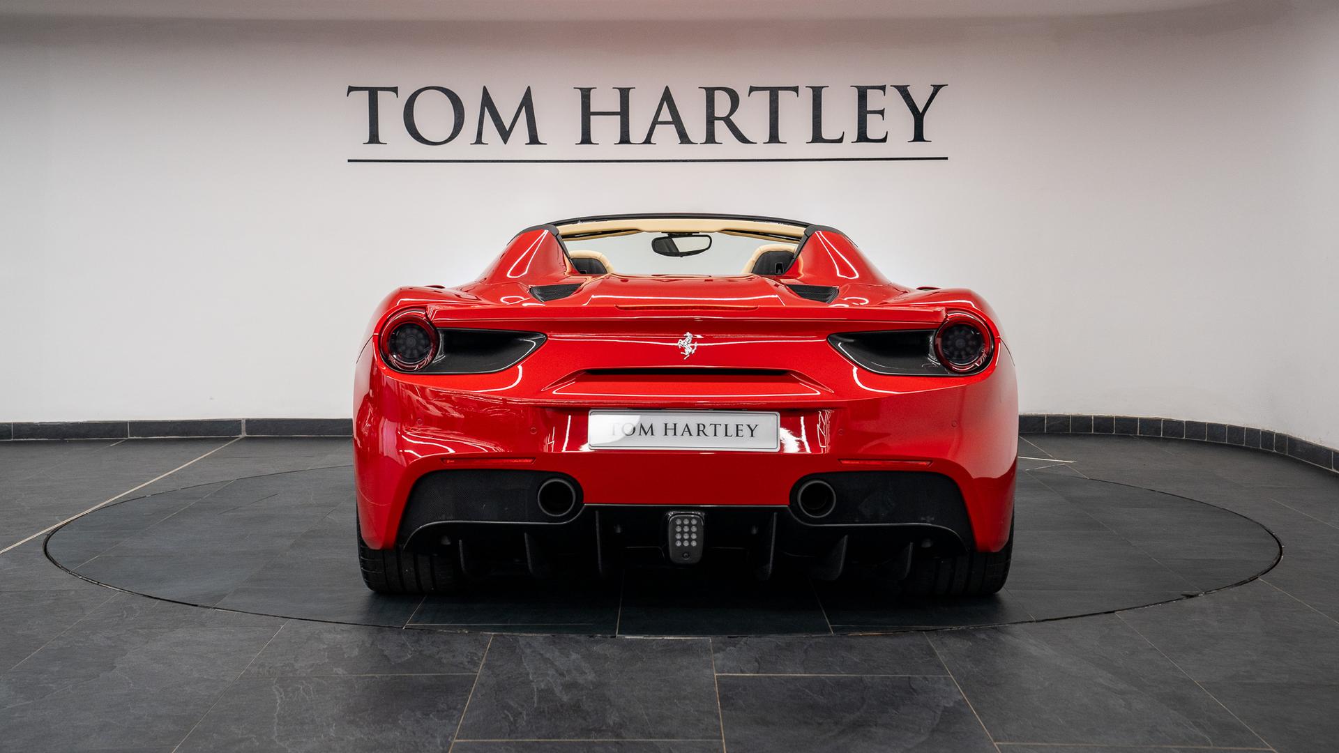 Ferrari 488 Photo aa1bc491-abb8-4114-8de8-7f464c0faf4c.jpg