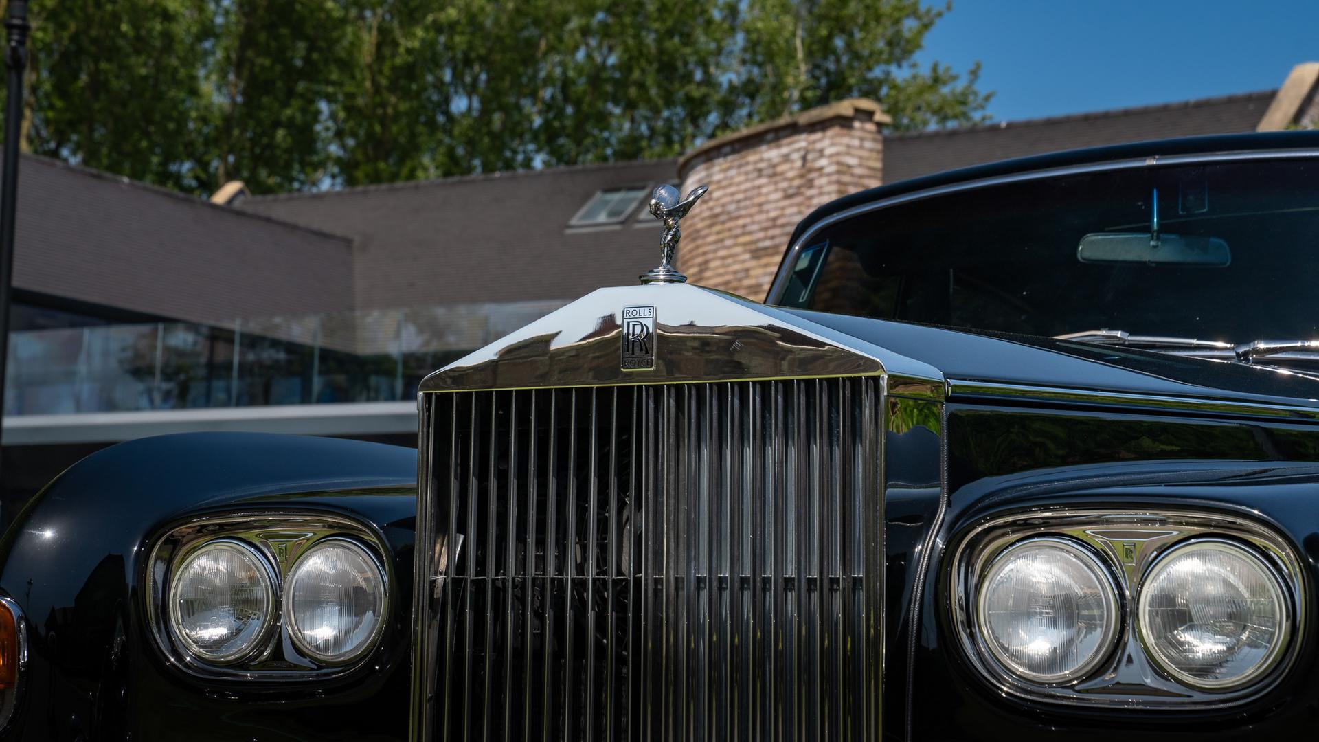 Rolls-Royce Phantom VI Limousine Photo aa1d089e-d4c6-4dc5-9d1e-e2de1a4eb8e6.jpg