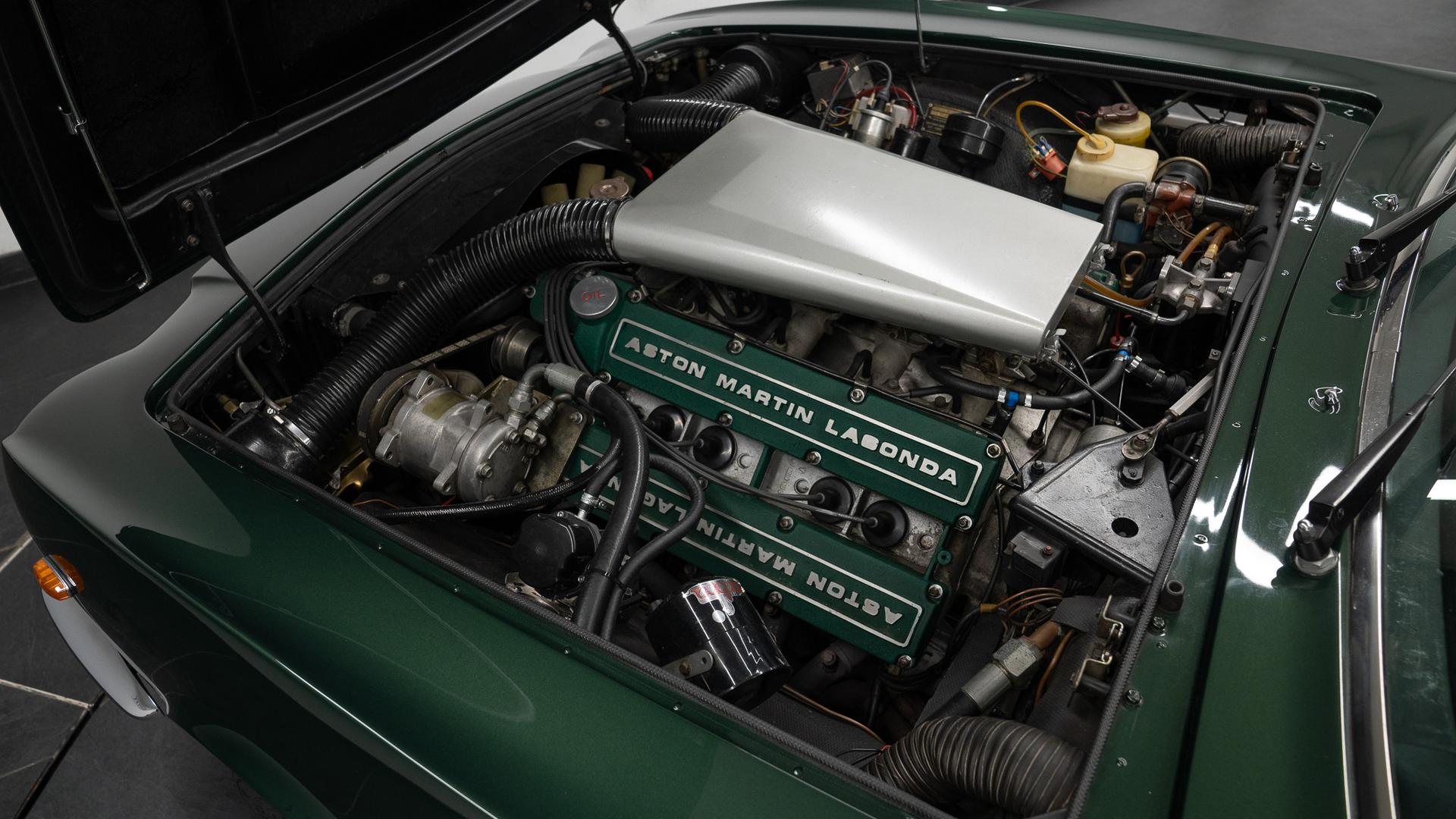 Aston Martin V8 Photo aa258554-782f-4562-bdb7-59c3cc8c4424.jpg