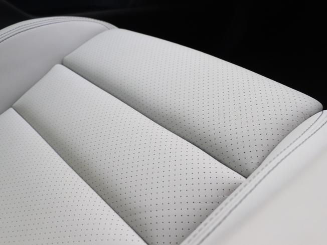 Porsche TAYCAN Photo 31