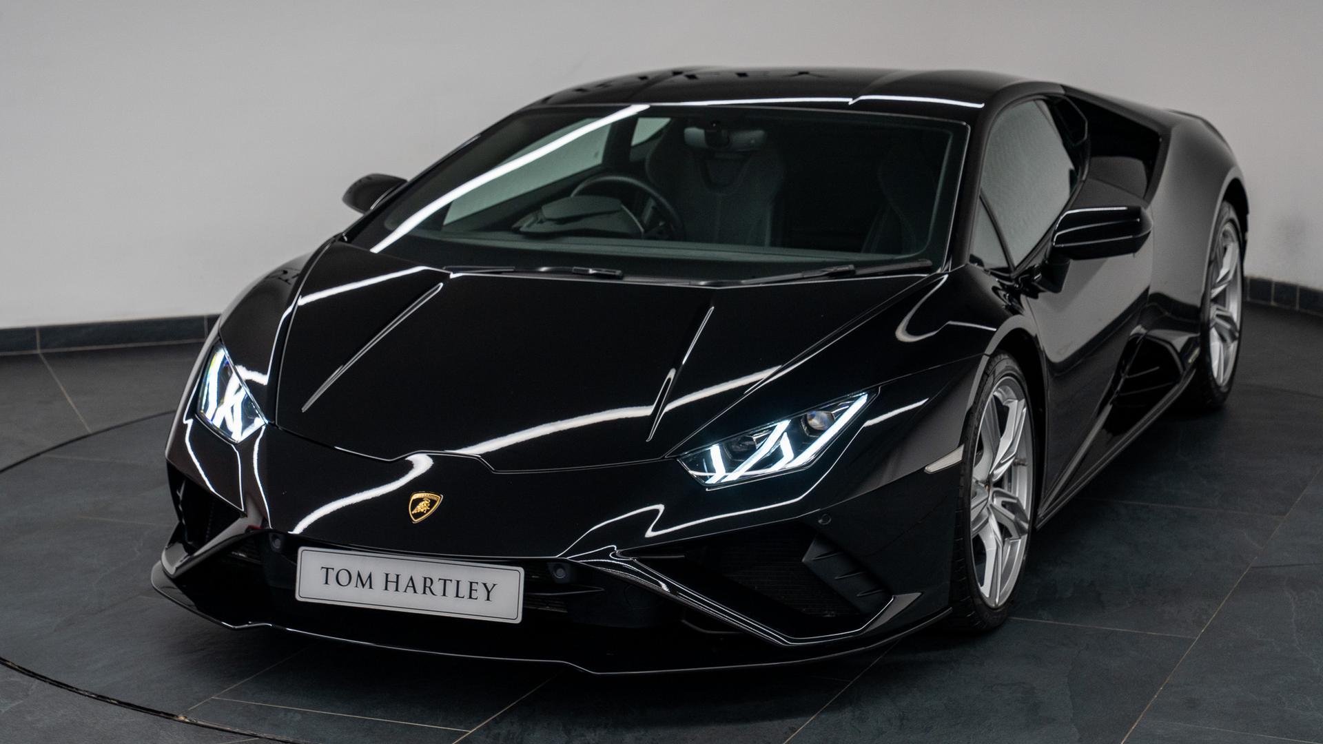 LAMBORGHINI Huracan Photo aa29e96b-d6bb-4616-b4b1-3d08872c100a.jpg