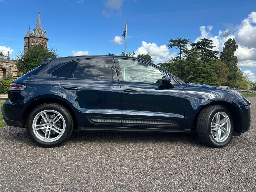 Used Porsche Macan RA71BBJ 8