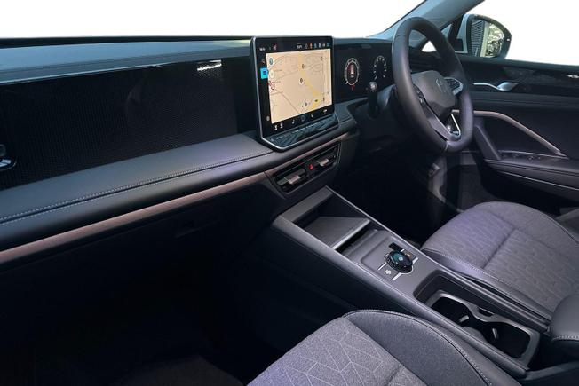 VOLKSWAGEN  Tiguan Photo 2