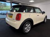 MINI Hatch Photo 9