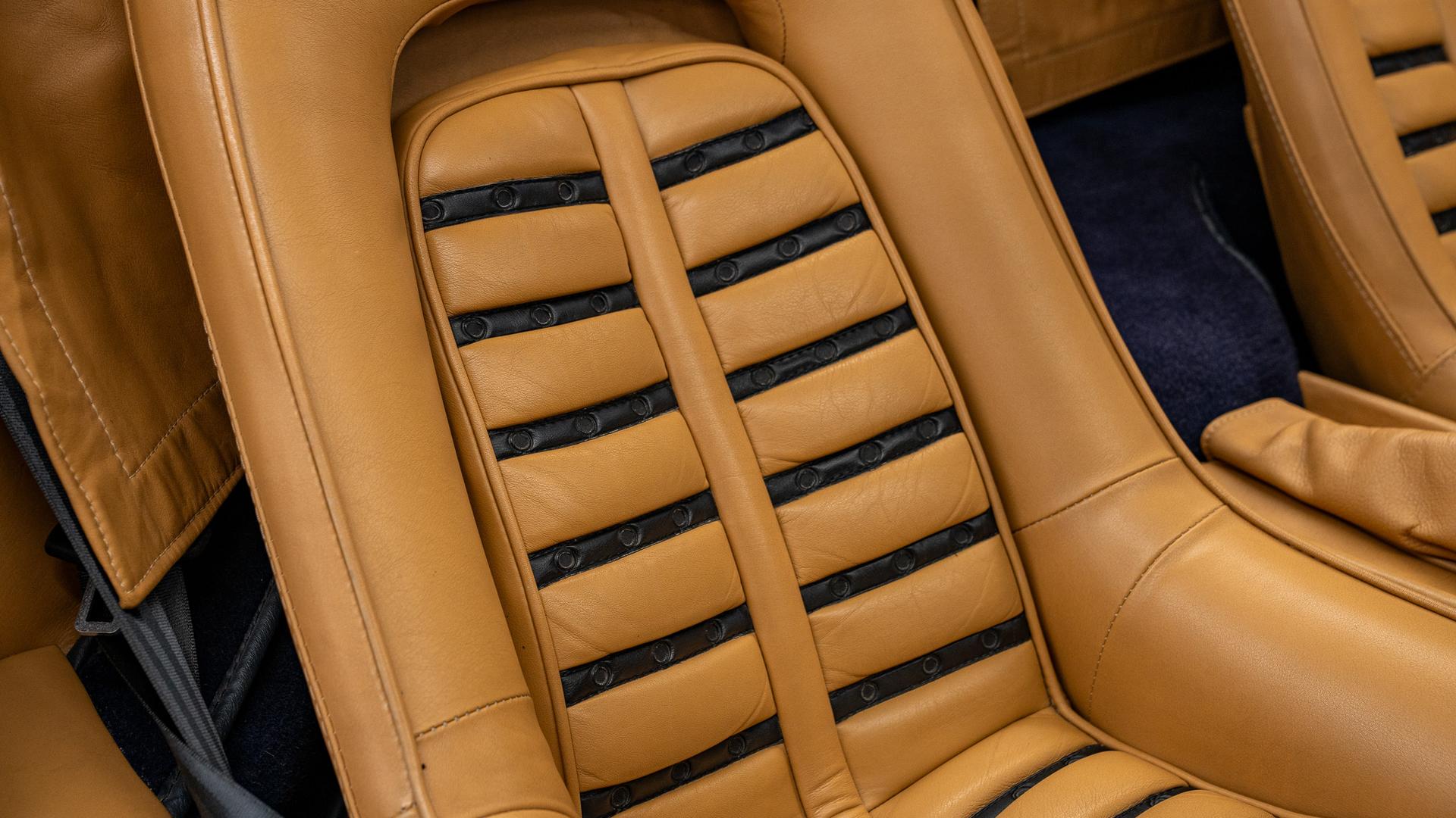 Ferrari 365 GTB/4 Daytona Photo aa530c6e-0f26-4361-bee7-9d5ccf2c5bc7.jpg