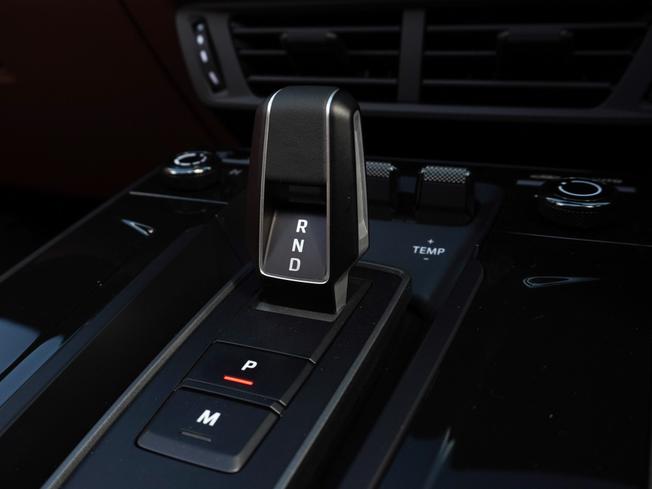 PORSCHE 911 Photo 32