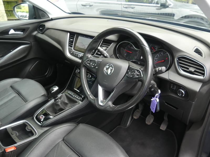 Vauxhall Grandland X Photo aa685c97-9465-484c-9844-fac1dc1db6cb.jpg