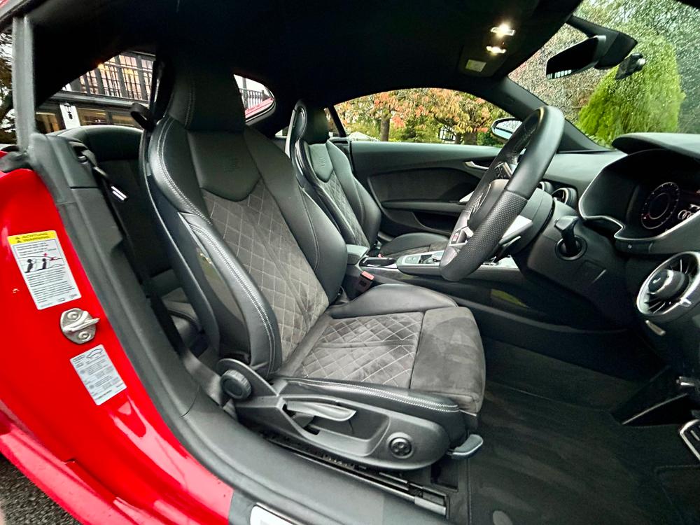 Used Audi TT GL73UVY 14