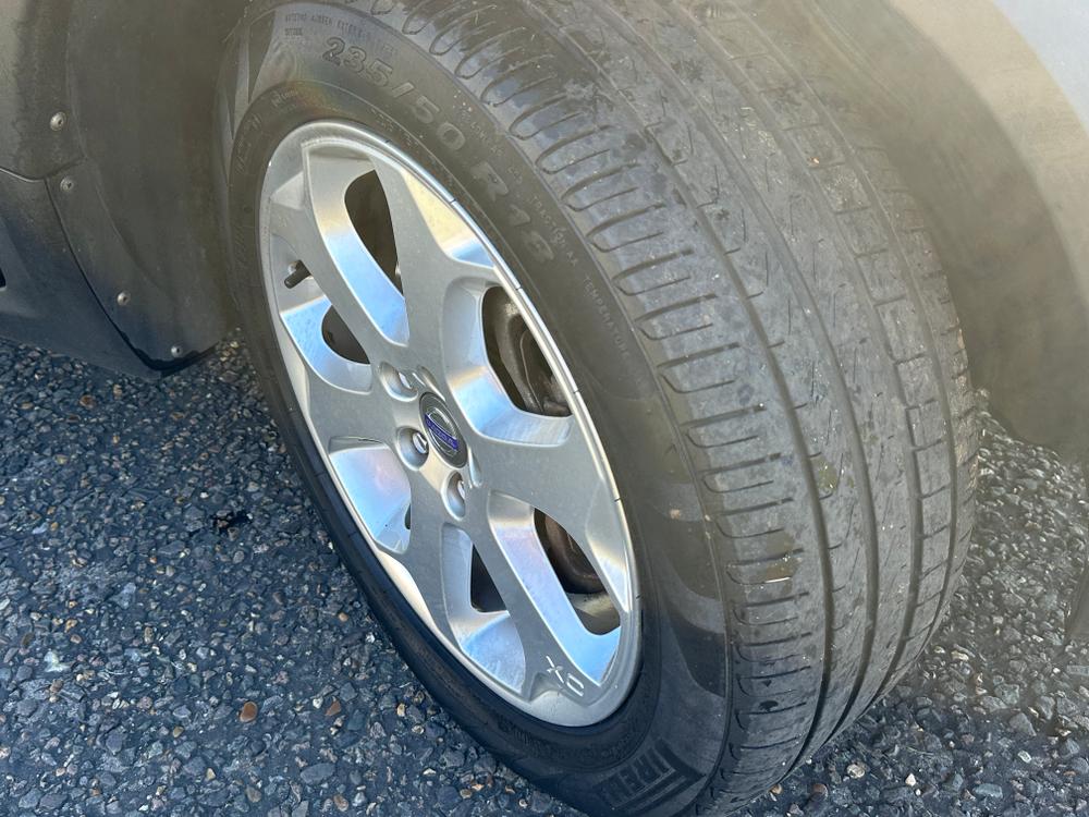 Used Volvo XC70 RE11DBU 32