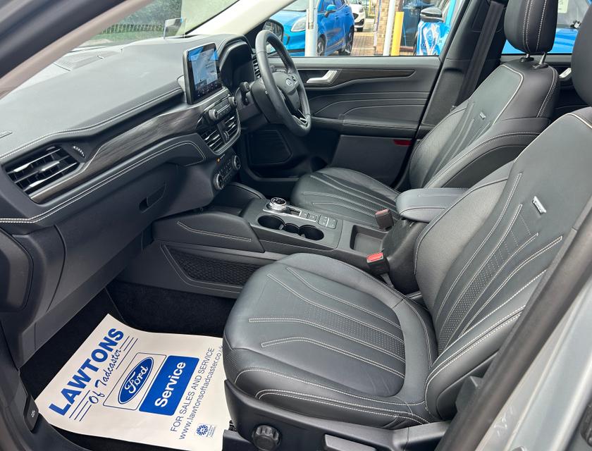 Ford Kuga Photo aa7dd191-cf9f-4fdc-98d2-84c29bbcc802.jpg