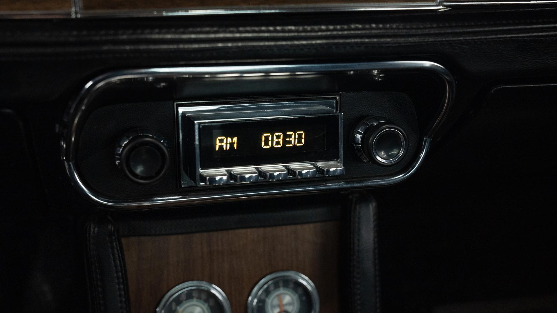 Ford Mustang Photo aa84da88-9ee3-4c03-bc1b-065744553578.jpg