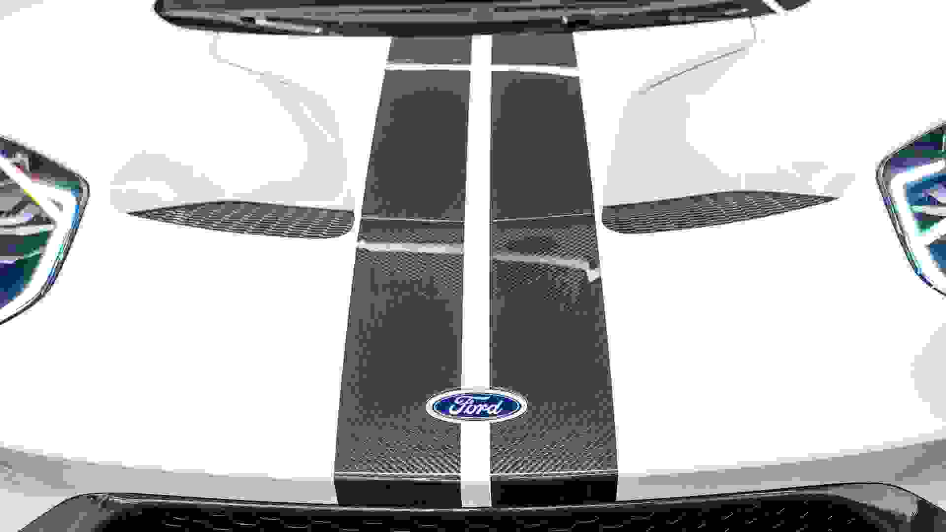 Ford GT Photo aa93b6f7-79b1-44e7-af06-473d62f1e81a.jpg