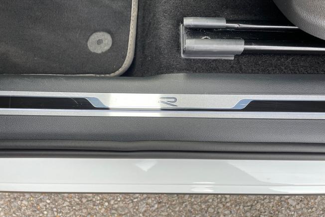 VOLKSWAGEN Tiguan Photo 42