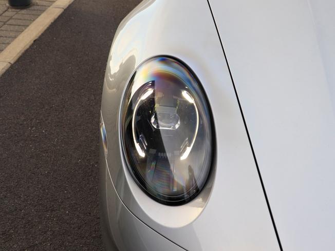 PORSCHE 911 Photo 11