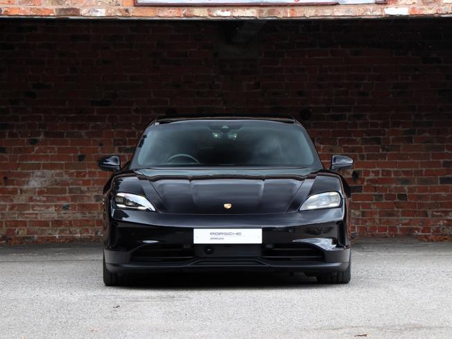 PORSCHE Taycan Photo 6