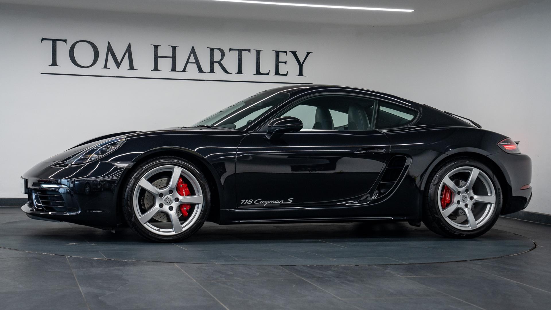 Porsche 718 Cayman Photo aacb256c-c786-42ef-a475-1e23ed7ac8b1.jpg