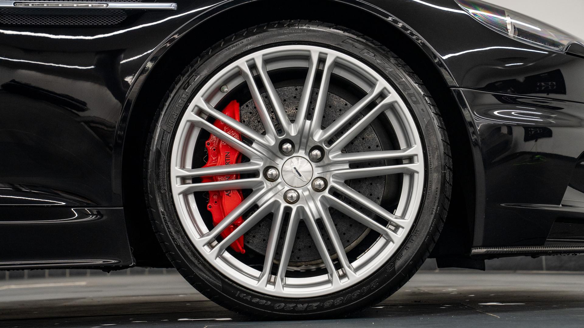 Aston Martin DBS Photo aacf4456-205f-408d-b9e7-291e88b0f899.jpg