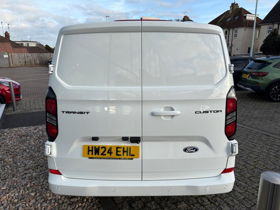 Ford Transit Custom Photo aaf374fe-2704-459f-a8b3-9da892c67171.jpeg