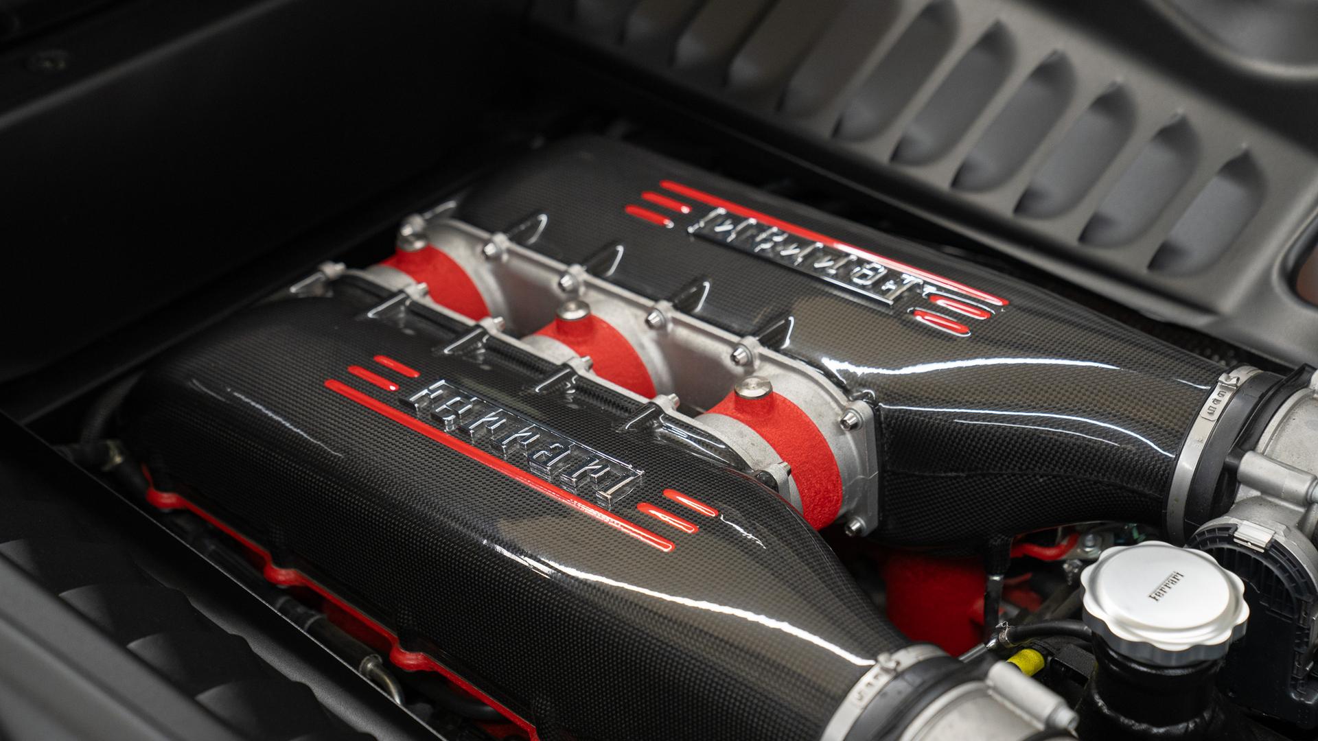 Ferrari 458 Photo ab1344d8-2821-4e26-a32f-f27db624cece.jpg