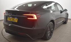 Tesla MODEL 3 Photo 3