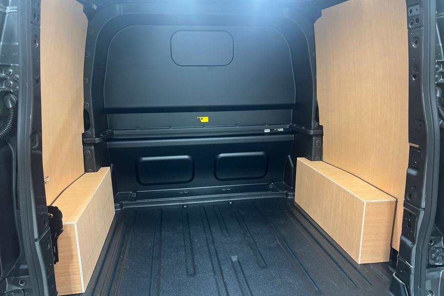 Used Ford TRANSIT CUSTOM LL75RVK 29