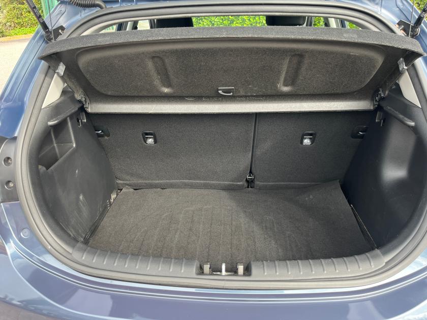 Kia Rio Photo ab2635da-8f3d-4975-bf18-741b3d35fee6.jpg