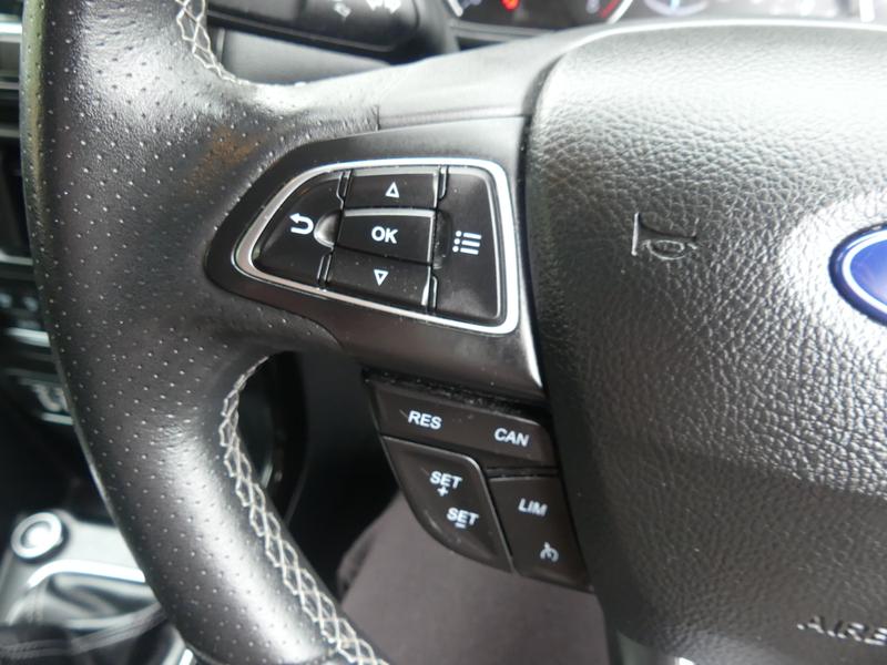 Ford EcoSport Photo ab36e19a-f414-4f6e-ae9f-e12c2e631798.jpg
