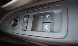 Volkswagen UP Photo 30