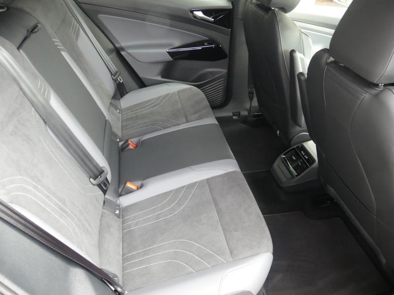 Volkswagen ID.4 Photo ab66243f-6008-437a-8ee6-00232f65c759.jpg