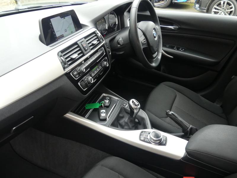 BMW 1 Series Photo ab6989a3-bd77-4752-a8ec-576b2c44c056.jpg